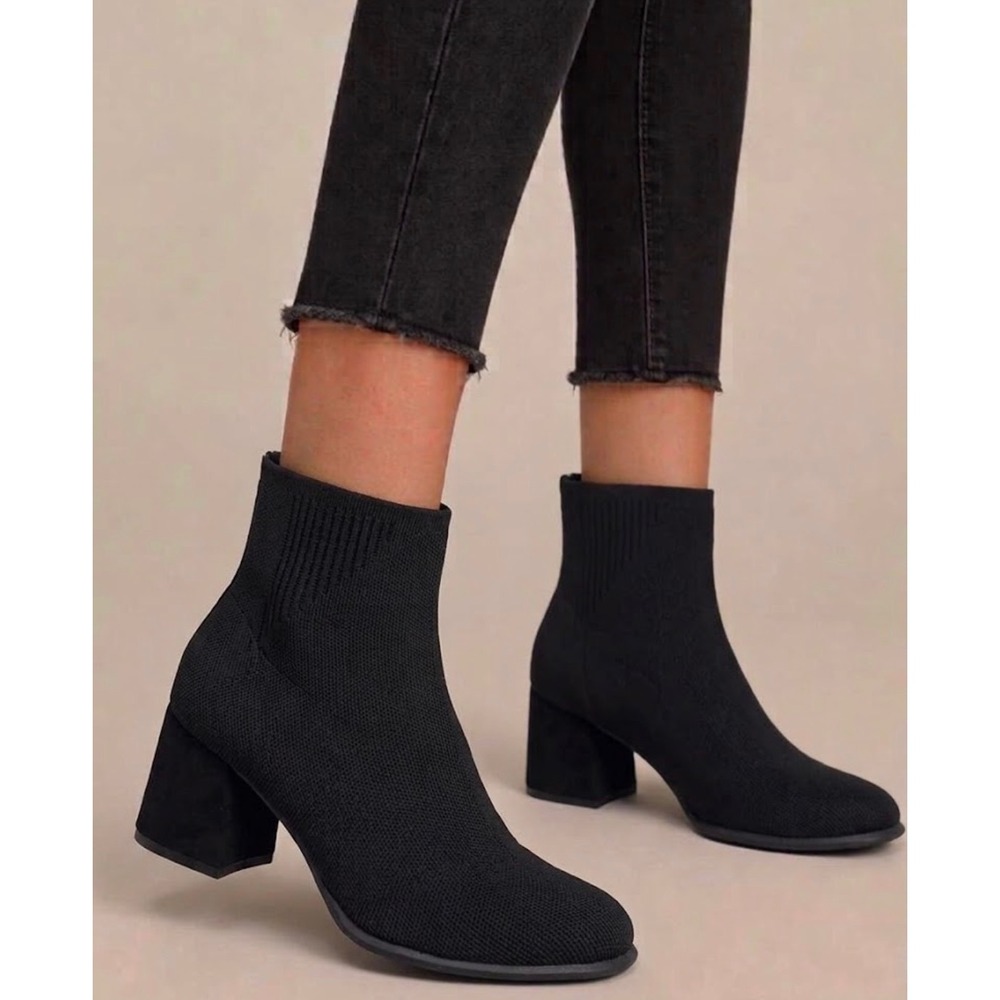 MIA Pamina Black Knit Sock Stretch Boots Block Heel Ankle Booties Size 8M